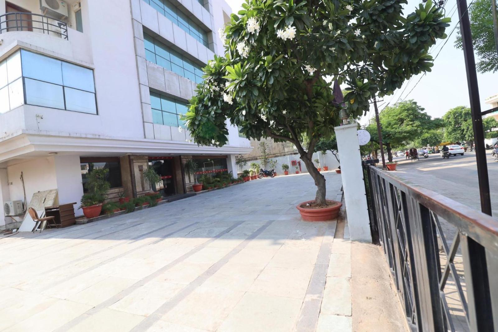 Hotel Crestmont Ashapurna Jaipur, Banipark Exteriér fotografie